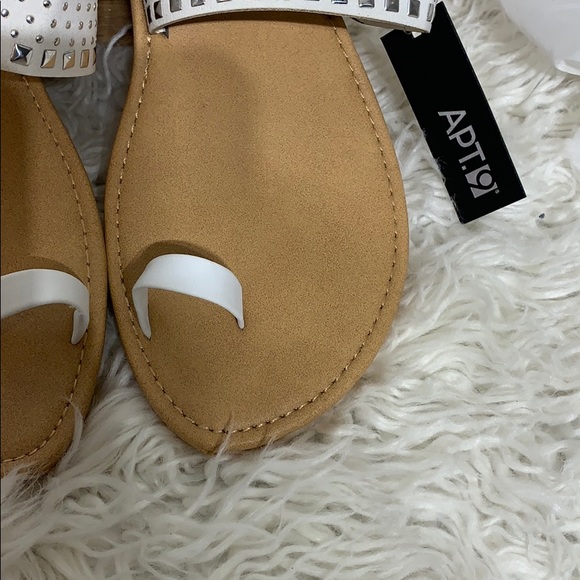 Apt 9 white wedge sandals Size 9/10 💄 - Picture 3 of 4